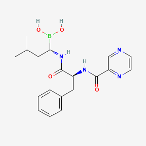 ((S)-3-Methyl-1-((S)-3-phenyl-2-(pyrazine-2-carboxamido)propanamido)butyl)boronic acid chemical structure (CAS 1132709-14-8)