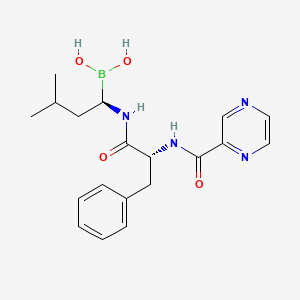 ((R)-3-Methyl-1-((R)-3-phenyl-2-(pyrazine-2-carboxamido)propanamido)butyl)boronic acid chemical structure (CAS 1132709-15-9)