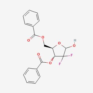 ((2R,3R)-3-(Benzoyloxy)-4,4-difluoro-5-hydroxytetrahydrofuran-2-yl)methyl benzoate chemical structure (CAS 1173824-58-2)
