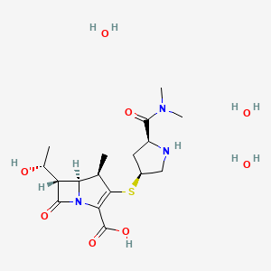(4R,5S,6S)-3-(((3S,5S)-5-(Dimethylcarbamoyl)pyrrolidin-3-yl)thio)-6-((R)-1-hydroxyethyl)-4-methyl-7-oxo-1-azabicyclo[3.2.0]hept-2-ene-2-carboxylic acid trihydrate chemical structure (CAS 119478-56-7)