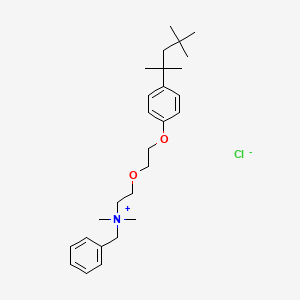 N-Benzyl-N,N-dimethyl-2-(2-(4-(2,4,4-trimethylpentan-2-yl)phenoxy)ethoxy)ethanaminium chloride chemical structure (CAS 121-54-0)