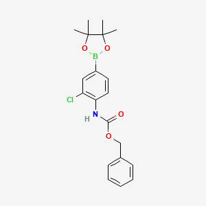 Benzyl (2-chloro-4-(4,4,5,5-tetramethyl-1,3,2-dioxaborolan-2-yl)phenyl)carbamate chemical structure (CAS 1218791-42-4)