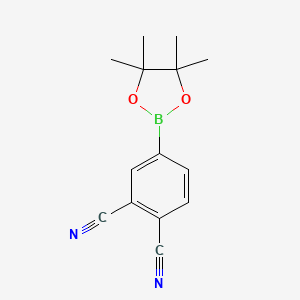 4-(4,4,5,5-Tetramethyl-1,3,2-dioxaborolan-2-yl)phthalonitrile chemical structure (CAS 1220219-29-3)