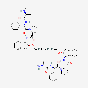 (2S,2'S)-1,1'-((S,2S,2'S)-2,2'-(((1S,1'S,2R,2'R)-(Hexa-2,4-diyne-1,6-diylbis(oxy))bis(2,3-dihydro-1H-indene-2,1-diyl))bis(cyclohexane-3,1-diyl))bis(2-((S)-2-(methylamino)propanamido)acetyl))bis(pyrrolidine-2-carboxamide) chemical structure (CAS 1258392-53-8)