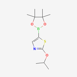 2-Isopropoxy-5-(4,4,5,5-tetramethyl-1,3,2-dioxaborolan-2-yl)thiazole chemical structure (CAS 1352652-22-2)