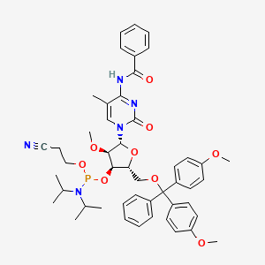 (2R,3R,4R,5R)-5-(4-Benzamido-5-methyl-2-oxopyrimidin-1(2H)-yl)-2-((bis(4-methoxyphenyl)(phenyl)methoxy)methyl)-4-methoxytetrahydrofuran-3-yl (2-cyanoethyl) diisopropylphosphoramidite chemical structure (CAS 166593-57-3)