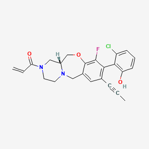 1-((R)-9-((S)-2-Chloro-6-hydroxyphenyl)-10-fluoro-8-(prop-1-yn-1-yl)-3,4,12,12a-tetrahydro-6H-benzo[f]pyrazino[2,1-c][1,4]oxazepin-2(1H)-yl)prop-2-en-1-one chemical structure (CAS 2489226-14-2)