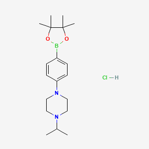 1-Isopropyl-4-(4-(4,4,5,5-tetramethyl-1,3,2-dioxaborolan-2-yl)phenyl)piperazine hydrochloride chemical structure (CAS 2828440-08-8)