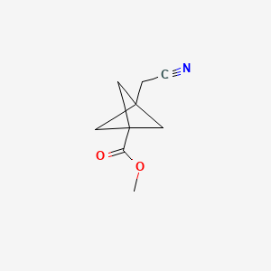 Methyl 3-(cyanomethyl)bicyclo[1.1.1]pentane-1-carboxylate chemical structure (CAS 2940950-03-6)