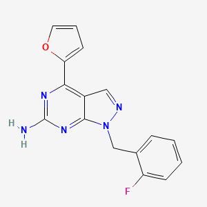 1-(2-Fluorobenzyl)-4-(furan-2-yl)-1H-pyrazolo[3,4-d]pyrimidin-6-amine chemical structure (CAS 443103-97-7)