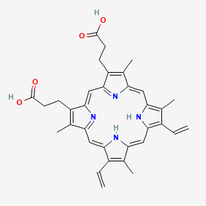 3,3'-(3,8,13,17-Tetramethyl-7,12-divinylporphyrin-2,18-diyl)dipropionic acid chemical structure (CAS 553-12-8)
