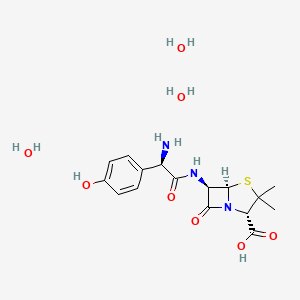 (2S,5R,6R)-6-((R)-2-Amino-2-(4-hydroxyphenyl)acetamido)-3,3-dimethyl-7-oxo-4-thia-1-azabicyclo[3.2.0]heptane-2-carboxylic acid trihydrate chemical structure (CAS 61336-70-7)