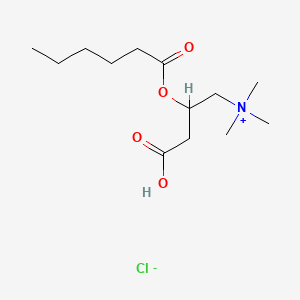 3-Carboxy-2-(hexanoyloxy)-N,N,N-trimethylpropan-1-aminium chloride chemical structure (CAS 6920-35-0)