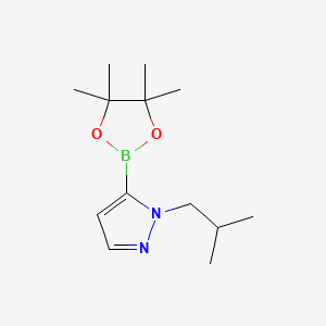 1-(2-Methylpropyl)-5-(4,4,5,5-tetramethyl-1,3,2-dioxaborolan-2-yl)-1H-pyrazole chemical structure (CAS 847818-75-1)