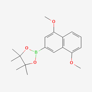 2-(4,8-Dimethoxynaphthalen-2-yl)-4,4,5,5-tetramethyl-1,3,2-dioxaborolane chemical structure